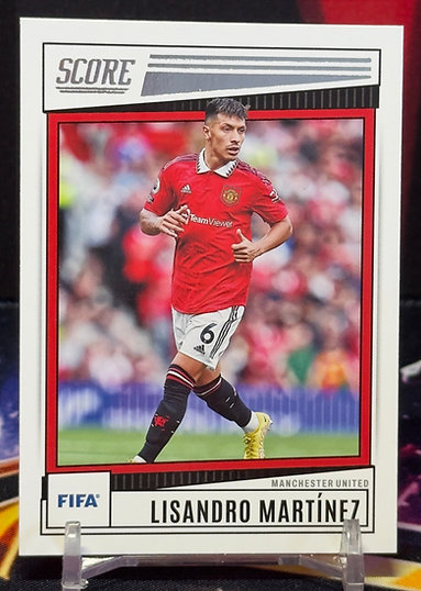 2022 - 2023 Panini score fifa - Lisandro Martínez