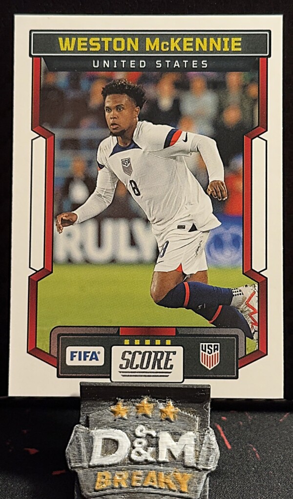 23-2024 Panini score fifa - Weston McKennie