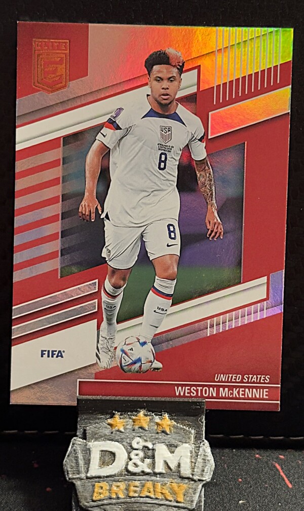 22/23 Panini donruss elite - Weston McKennie